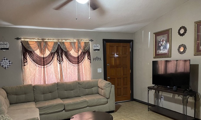 Maryvale Casa | Self Check-In Home in West Phoenix