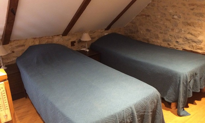 Castelnau-de-Mandailles Casa | Cottage Les Boraldes con piscina