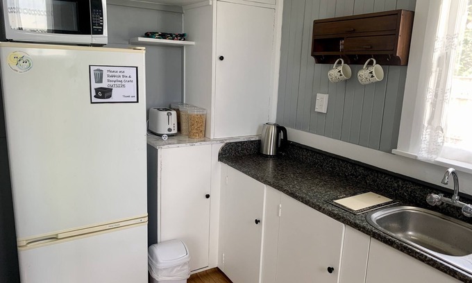 Palmerston North Apartamento | Self-Contained 2-Bedrooms Apartment