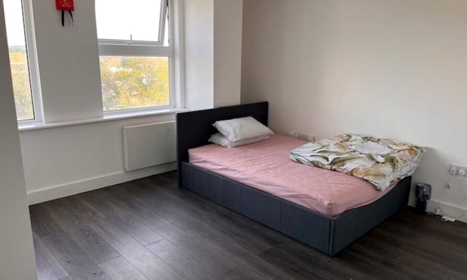Harlow Apartamento | Self Contained Studio Flat