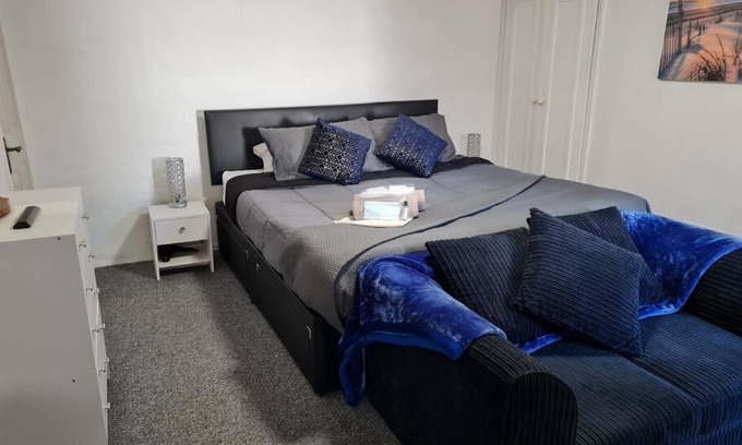 Chorley Apartamento | Self contained studio in Chorley by Lancashire Holiday Lets