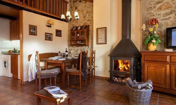 Sant Joan de Les Abadesses Cabaña | Turismo rural en el Ripollès - Pirineo de Girona - Ideal para familias