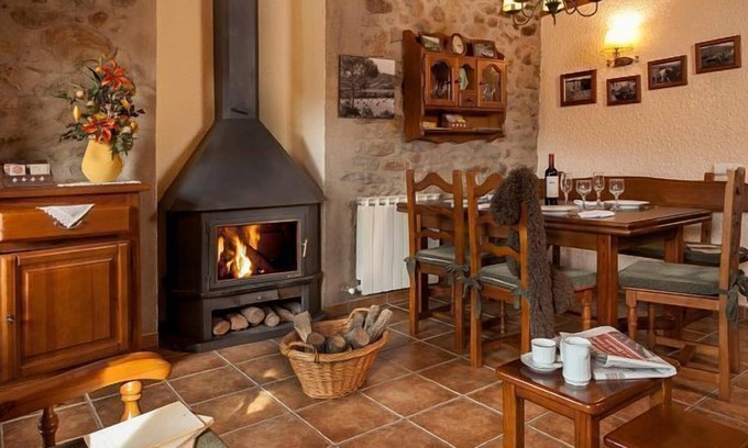 Sant Joan de Les Abadesses Cabaña | Turismo rural en el Ripollès. Pirineo de Girona. Ideal para familias con niños