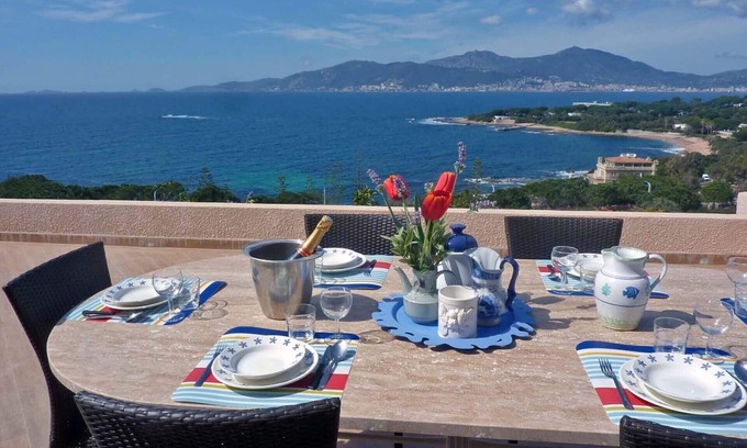 Porticcio Casa | Casa adosada, 150 m. del mar. Impresionante vista sobre el golfo de Ajaccio!