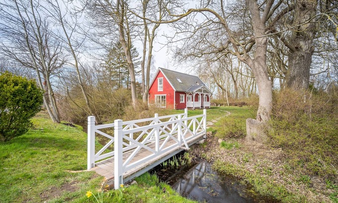 Altenkirchen Casa | Semi-detached house with quiet terrace surrounded by greenery - 4.5 km to the beach