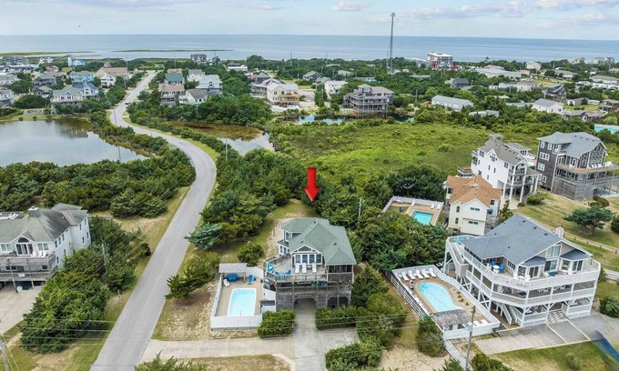 Waves Casa | Un tesoro semi-frente al mar con piscina privada, bañera de hidromasaje, voleibol Ct, se admiten perros