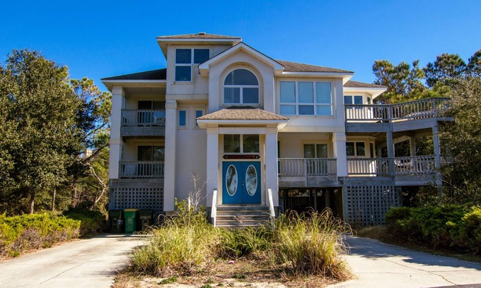 Monteray Shores Casa | Semi-Soundfront, Private Pool, Hot Tub, Gas grill, MS9, Mango Manor