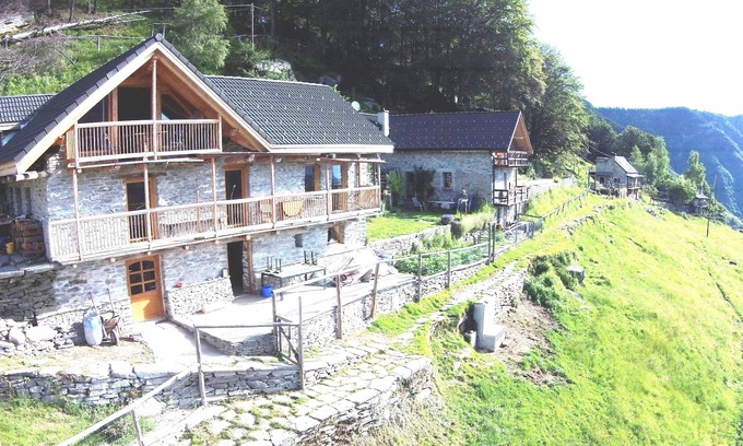 Spruga Casa | Seminar group house, 4 bedrooms, kitchen, group room, 3 showers, 3 toilets