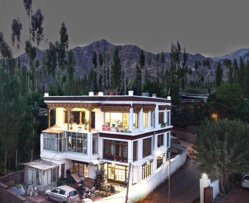 Leh Casa | Semskit Guest House