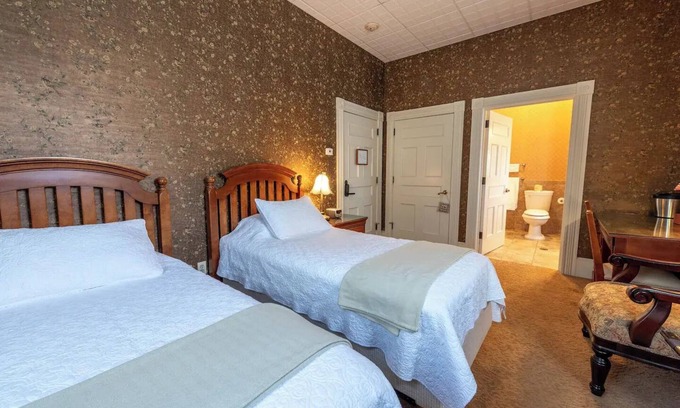 Geneseo Cama Y Desayuno | Seneca Room - Big Tree Inn