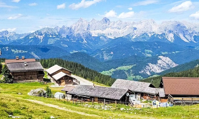 Forstau Apartamento | Sennerin by Interhome