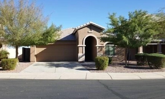 San Tan Valley Casa | ¡Sensacional casa totalmente amueblada en el valle de San Tan en la comunidad de Johnson Ranch!