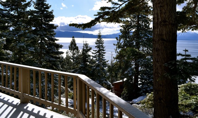 Tahoma Casa | Sensacionales vistas al lago - Chalet en Meeks Bay!