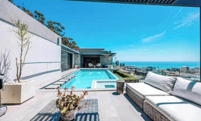 Green Point Villa | Sensational Views from Springbok Rd in Cape Town