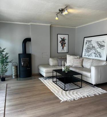 Sandnes Apartamento | Sentral, romslig og lys leilighet med parkering