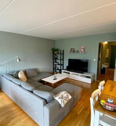 Stavanger Apartamento | Sentralt i Stavanger med solrik balkong og parkering - Perfekt for ONS