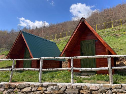 Montenegro Otro | Seosko Domaćinstvo Dizdarević