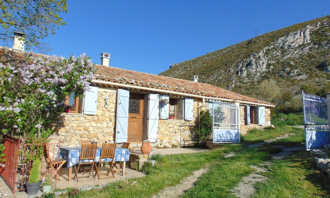 Rougon Casa | Casa de personajes en un nivel frente al gran cañón de Verdon, bien equipado