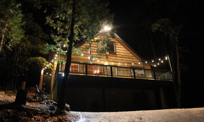Alta Sierra Cabina | Sequoia Forest Cabin—Lake & River—Ski, Raft, Hike, Bike and More