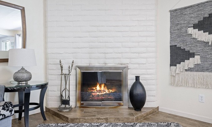 Three Rivers Casa | Sequoia House ~ 1 Mile from Park Entrance!