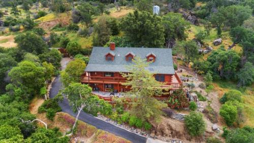 Three Rivers Casa | SEQUOIA LOOKOUT LODGE