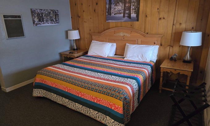 Camp Nelson Hotel | Sequoia Nat. Forrest, Bar & Restaurant , Hotel, Store. Located on 4 acres Wi-Fi