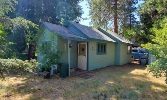 California Hot Springs Cabina | Sequoias Creekside2/Cozy Garden Cabin