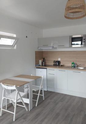 Saint-Etienne-du-Rouvray Apartamento | SER1 studio avec WIFI et Parking à Saint-Etienne-Du-Rouvray