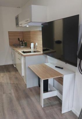 Saint-Etienne-du-Rouvray Apartamento | SER5 studio avec WIFI et Parking à Saint-Etienne-Du-Rouvray