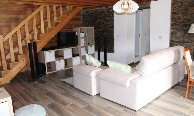 Vimioso Casa | Casa rústica de 3 dormitorios y 2 baños con SPA privado y vistas a las montañas y al río.