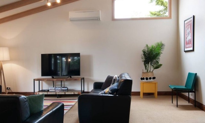 Daylesford Cabaña | Serena- a stone's throw from Lake Daylesford