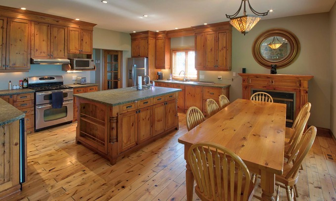 Dashwood Cabaña | Serenade Cottage – Your Lakeside Getaway on Lake Huron