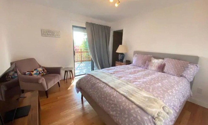 Chabot Park Apartamento | Serene 2 Bedroom Sanctuary w/ Balcony -Easy Access to S