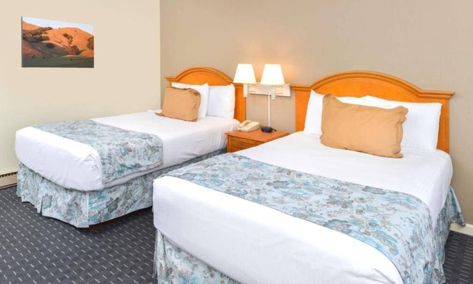 Solvang Hotel | Serene Accommodation w/ Continental Breakfast, Parking, Near Santa Ynez River!