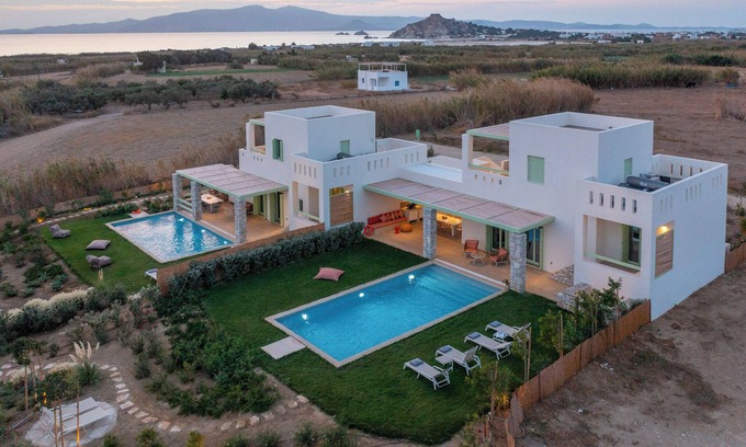 Naxos Casa | Serene Beach Villa With 2 Pools & Hot Tubs: Ideal For Reunions & Privacy| Plioni