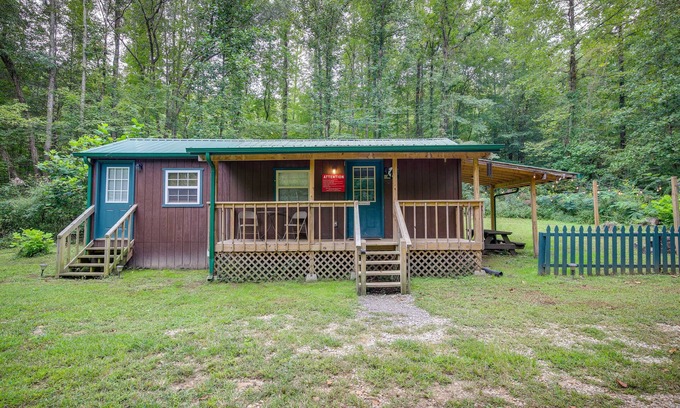 Briceville Cabina | Serene Briceville Vacation Rental Cabin w/ Grill!