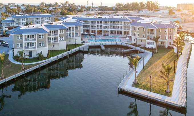 Holmes Beach Hotel | Serene Coastal Villa w/Kitchen & Marina Access Near Beach