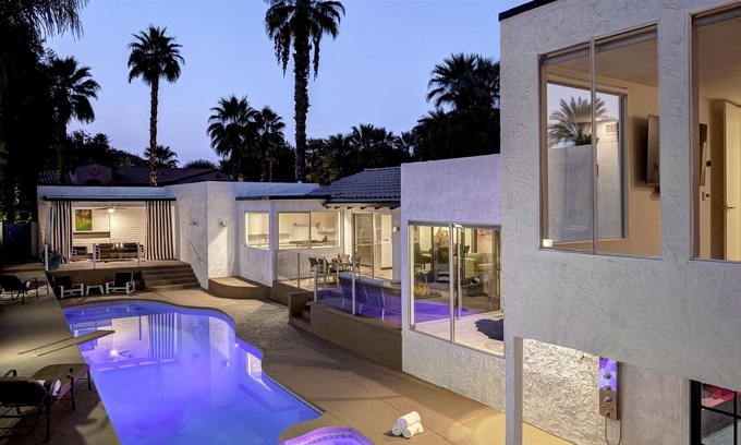 The Mesa Casa | Serene Desert Getaway
