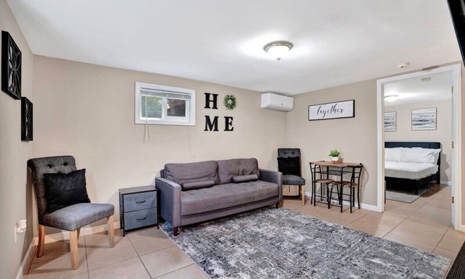 Clarksville Apartamento | Serene Downtown Clarksville Villa