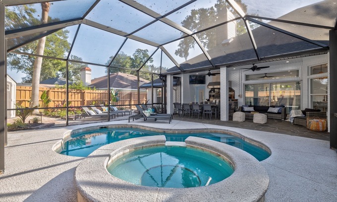 Jacksonville Beach Casa | Serene Escape, Heated Pool, Spa, Outdoor Dining & Putting Green