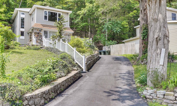Greenwood Lake Casa | Serene Greenwood Lake Vacation Rental w/ Fire Pit!