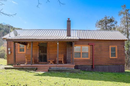 Guion Casa | Serene Guion Cabin Less Than 1 Mi to the White River!
