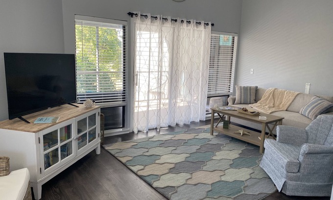Hampstead Condominio | Serene Hampstead Condo on Golf Course near Ocean