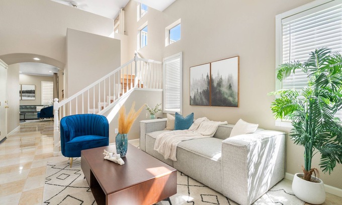 Thousand Oaks Casa | Serene Home in Westlake Village