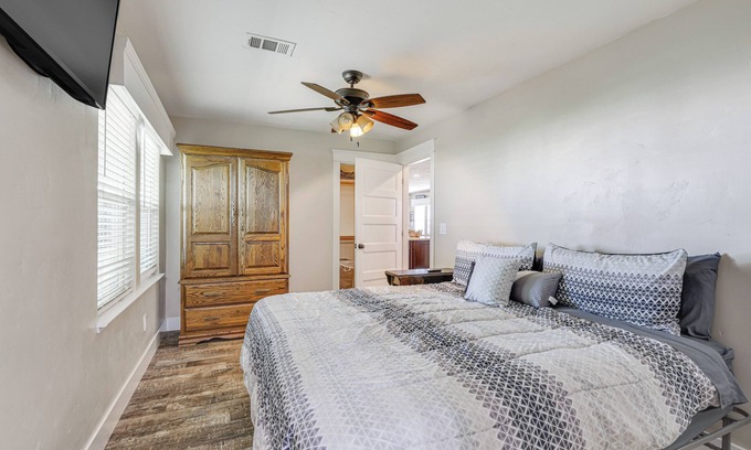 Stanislaus County Cabaña | Serene Hughson Vacation Rental w/ Shared Pool