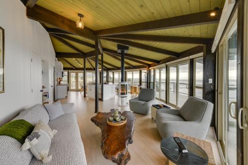 Manchester Casa | Serene Irish Beach Home with Panoramic Ocean Views!