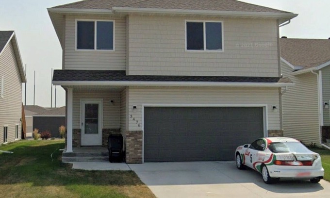 Fargo Casa | Serene Location\ Garage\ Close to\Suite Shots Golf\Hospital\Interstate
