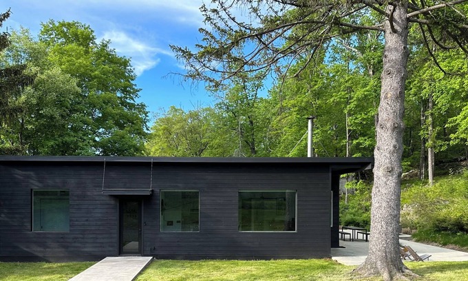 New Paltz Casa | Serene Modern 3-bedroom house with WiFi in peaceful Hudson Valley