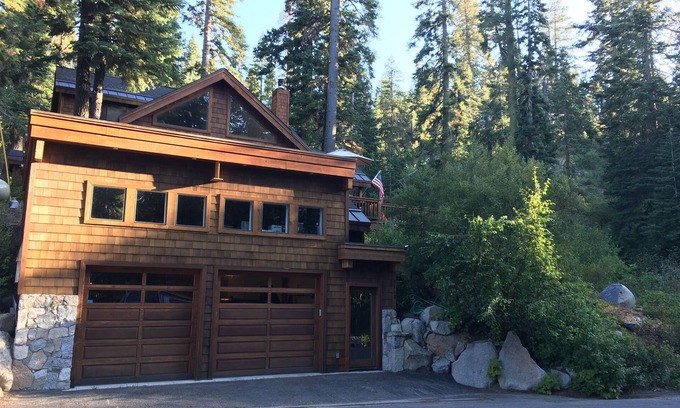 Alpine Meadows Casa | Serene Mountain Retreat in Alpine Meadows – Minutes from Tahoe Palisades