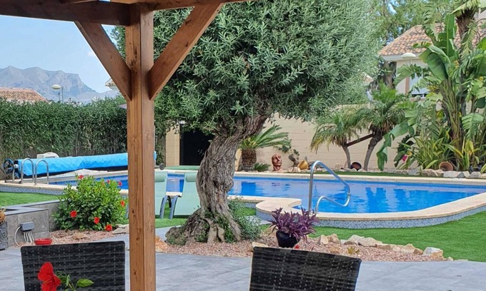 Los Valientes Villa | Serenas vistas a la montana, uso exclisivo de la piscina de 10x5
